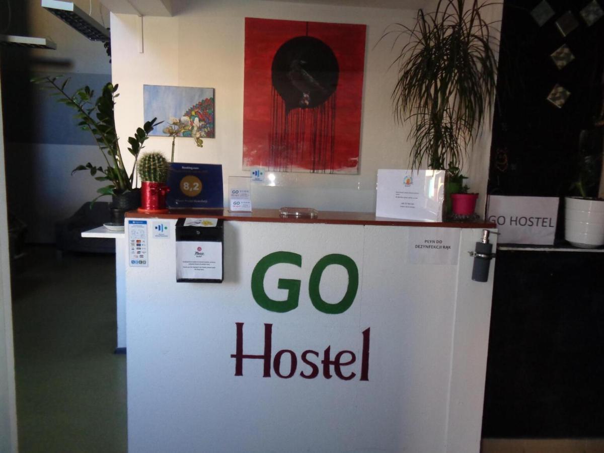 Go Hostel Rewolucji Лодзь Экстерьер фото